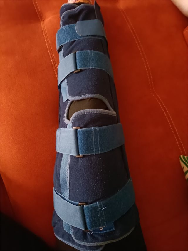 Rodillera inmovilizadora