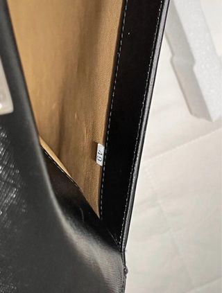 Maletin Prada vintage de lujo.