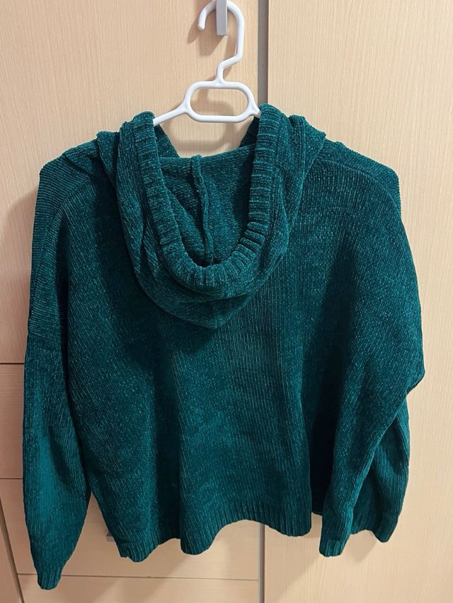 sudadera verde de lefties