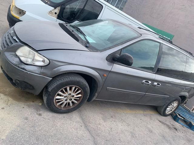 CHRYSLER VOYAGER