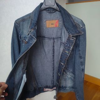 Cazadora vaquera Zara. Talla M Nueva