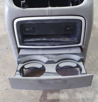 VENDO APOYABRAZO PORSCHE CAYENNE 