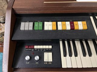 Órgano HAMMOND VS-300