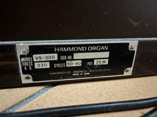 Órgano HAMMOND VS-300