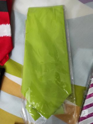 Corbata color verde