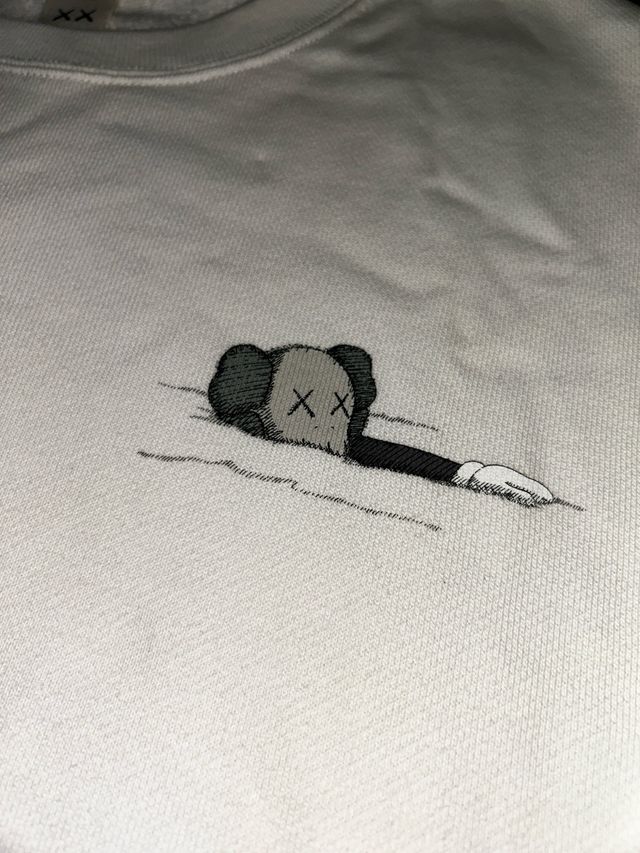 Sudadera Kaws x Uniqlo