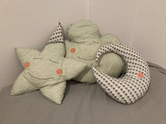 Cojines infantiles muy bonitos hechos a mano