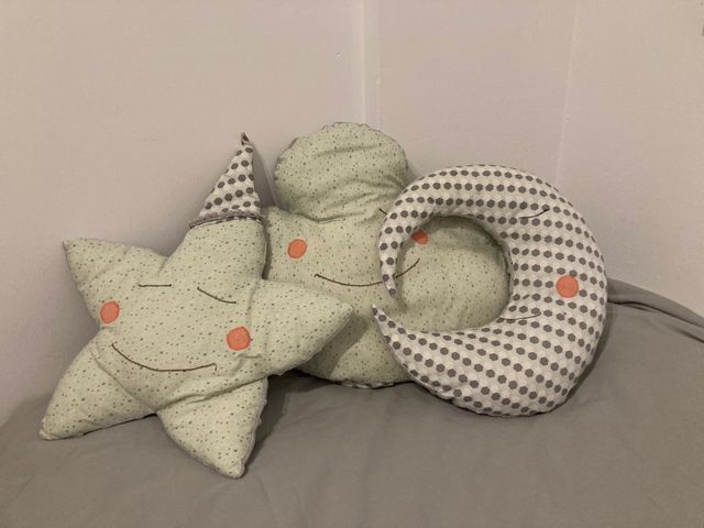 Cojines infantiles muy bonitos hechos a mano