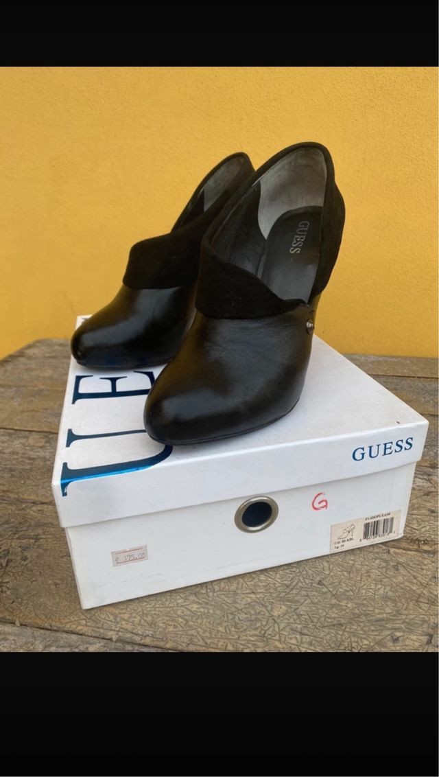 Scarpa decollete donna Guess