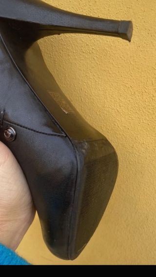 Scarpa decollete donna Guess