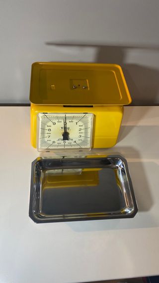 Antigua bascula de cocina alemana años 60.