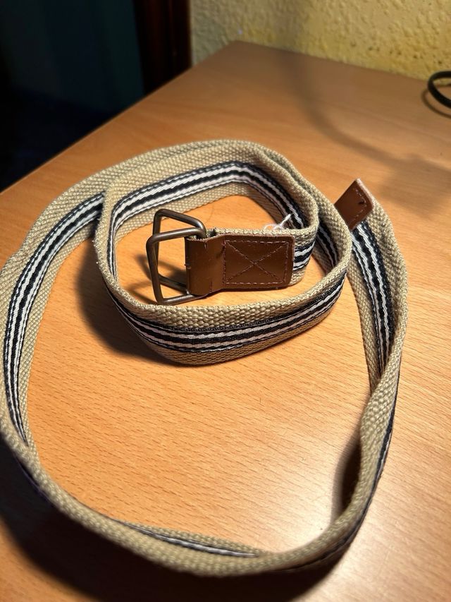 Cinturón o correa como nuevo