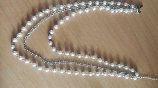 Collar con perlas