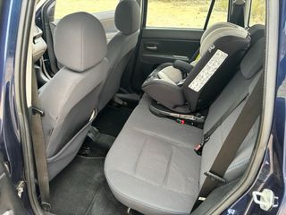 Mazda 2 2003