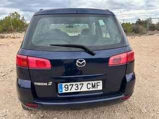 Mazda 2 2003
