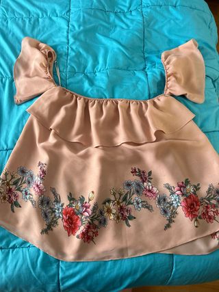 BLUSA ROSA CON FLORES STRADIVARIUS