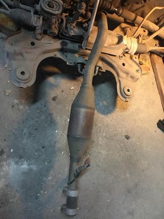 linea de escape VW Golf IV