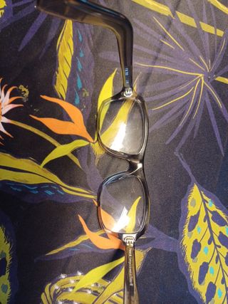 Gafas diseño frances,y cristal amarillo de sol...