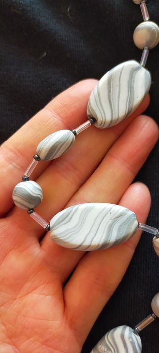 Collar de cuentas hecho a mano