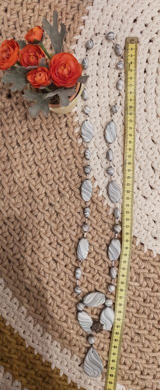 Collar de cuentas hecho a mano