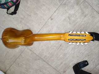 Charango/Chillador. Instrumento Musical