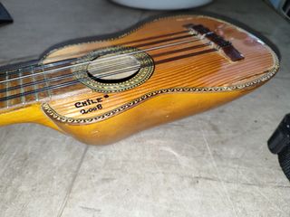 Charango/Chillador. Instrumento Musical