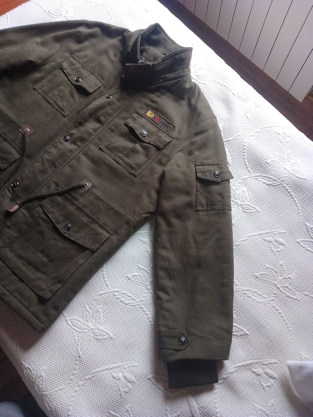 Cappotto lungo o parka nuovo mai usato