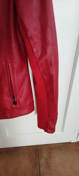 Chaqueta Desigual T.40 Bordado en la espalda.