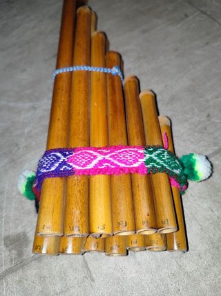 Zampoña/Flauta de pan. Instrumento Musical