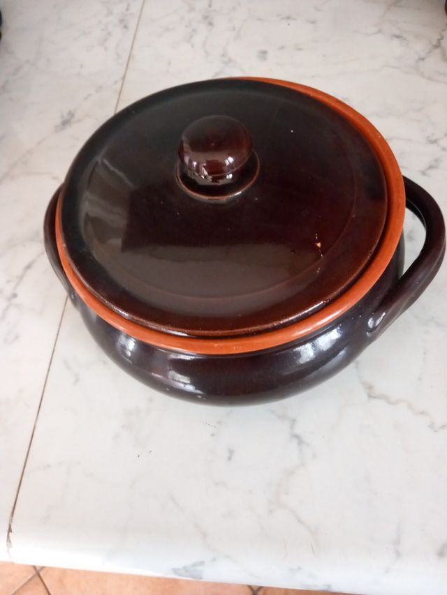 Pentola  di coccio 