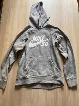 Sudadera Nike gris
