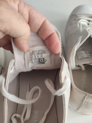 Lote de dos pares de converse. N. 41