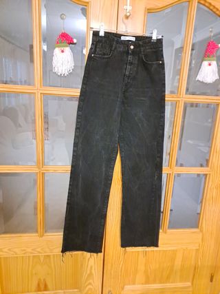 Pantalón Zara