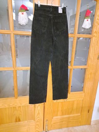 Pantalón Zara