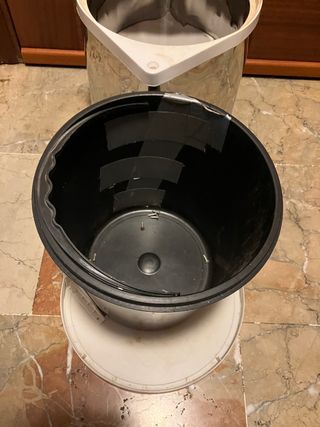 Cubo de basura interior mueble cocina