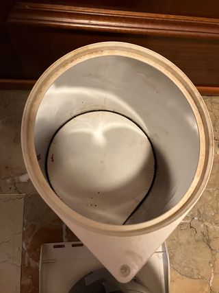 Cubo de basura interior mueble cocina