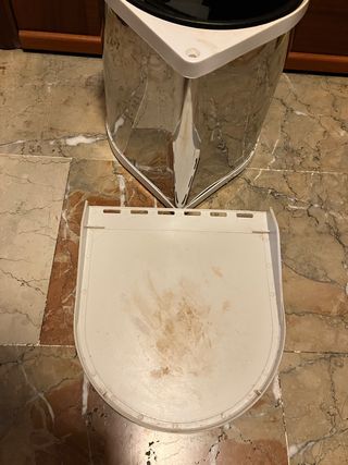 Cubo de basura interior mueble cocina