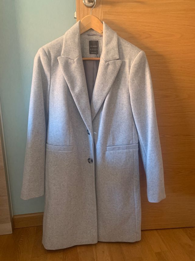 Abrigo gris NUEVO