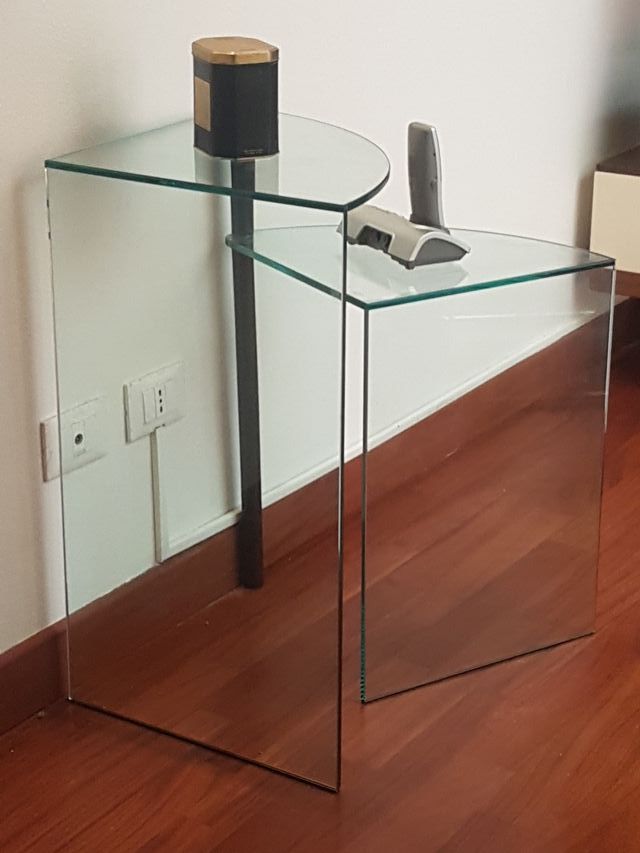 TAVOLINO DI DESIGN IN CRISTALLO SU DUE LIVELLI