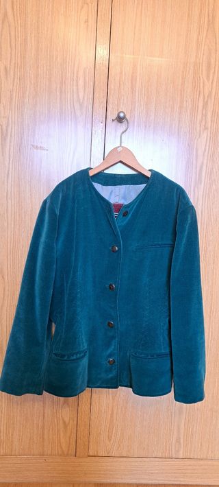 Americana verde de terciopelo