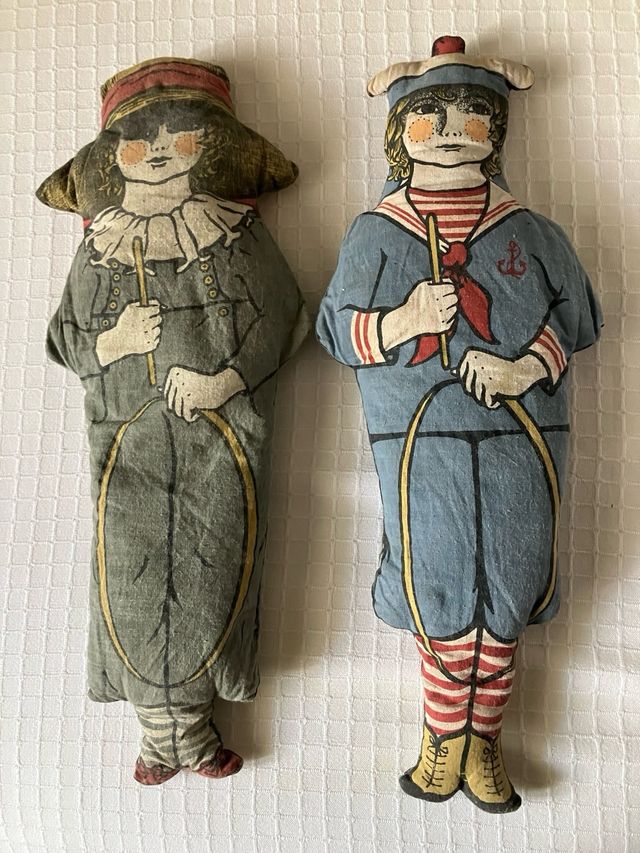 Pareja de muñecos de trapo