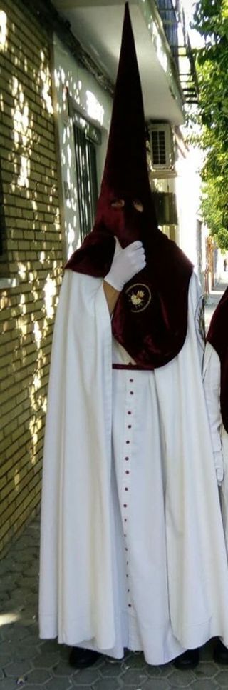Túnica nazareno hdad Cerro del águila Sevilla