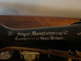 maquina de coser SINGER antigua