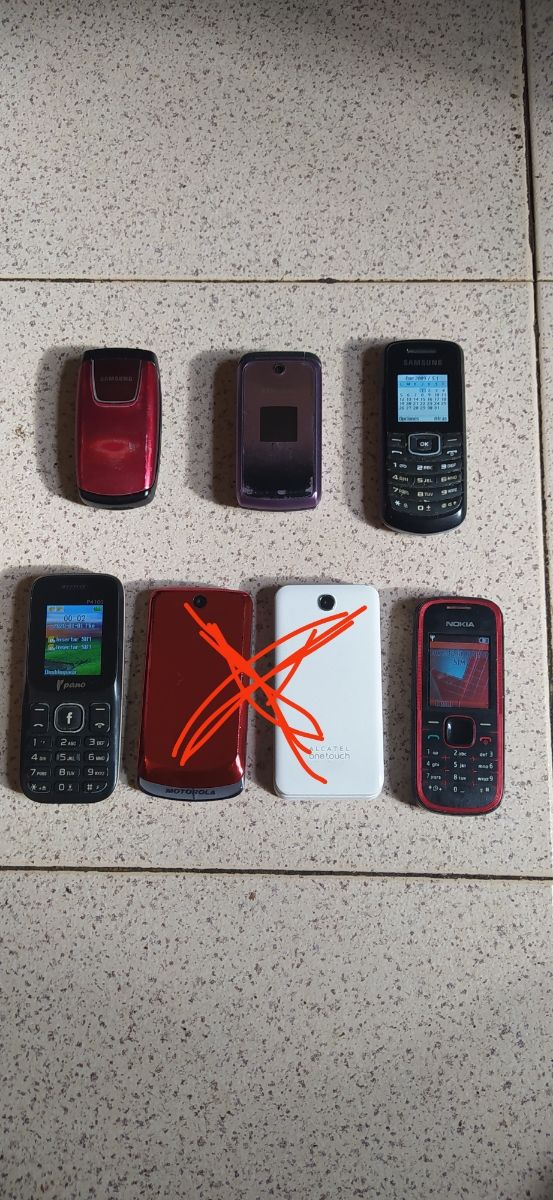 Moviles libres pa llamar y colgar...10€ uno 