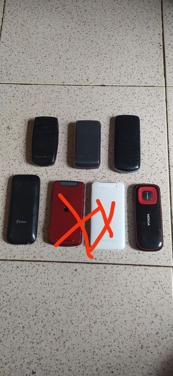 Moviles libres pa llamar y colgar...10€ uno 