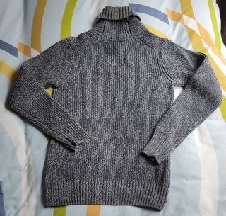 Jersey de cuello alto.