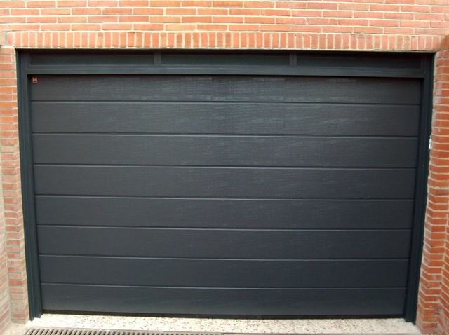 PUERTA DE GARAJE SECCIONAL