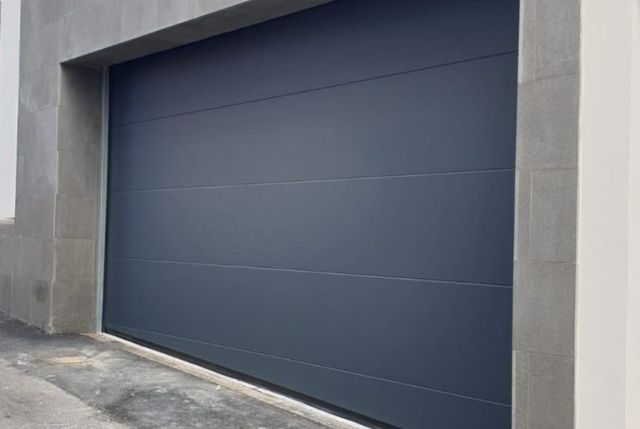 PUERTA DE GARAJE SECCIONAL