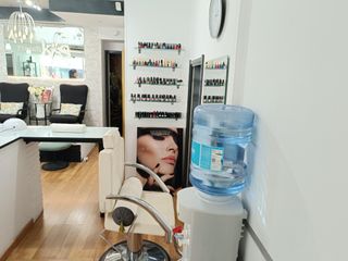 SE TRASPASA CENTRO DE ESTETICA EN RUBI