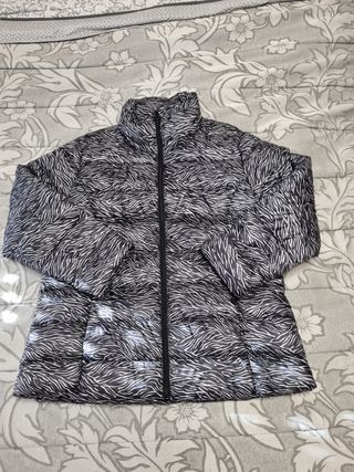ABRIGOS Y CHAQUETAS